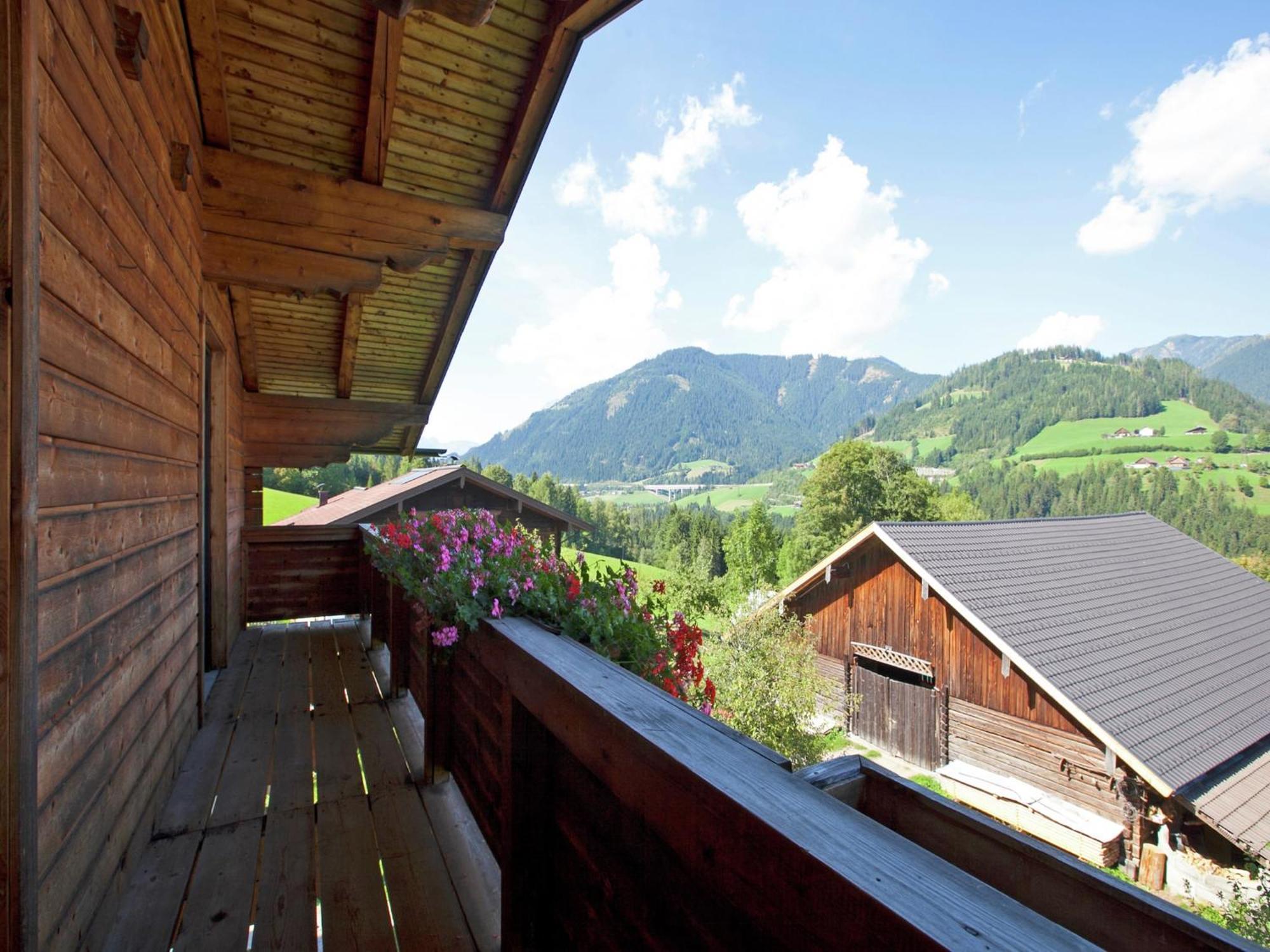 Charming Holiday Home In H Ttau With Barbecue Hüttau Exteriör bild