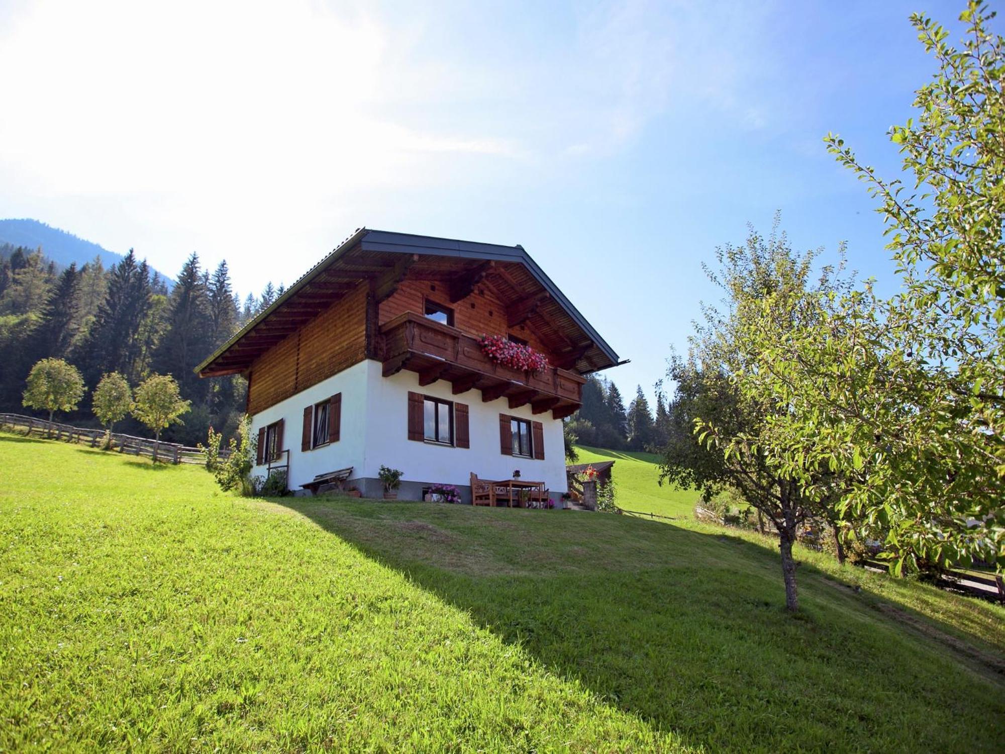 Charming Holiday Home In H Ttau With Barbecue Hüttau Exteriör bild